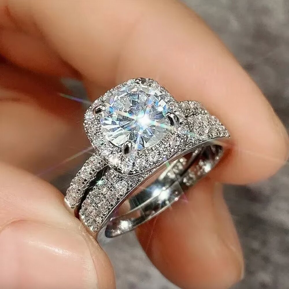 NEW 18k White Gold Diamond Ring Set of 2 Rings Cushion Cut Diamond Ring Band